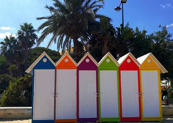 3 Pieces Avec Parking, Animaux Admis, - Fr-1-251-374 *