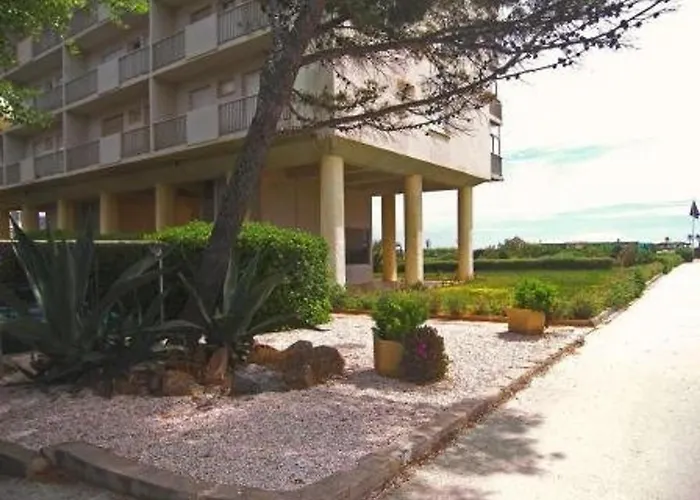 3 Pieces Avec Parking, Animaux Admis, - Fr-1-251-374