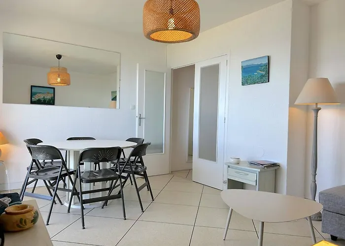 Apartman 3 Pieces Avec Parking, Animaux Admis, - Fr-1-251-374 *