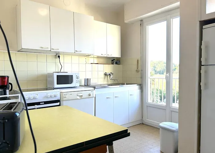 Apartman 3 Pieces Avec Parking, Animaux Admis, - Fr-1-251-374